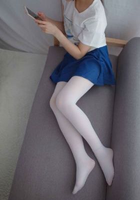 明日情圣全程打扑克