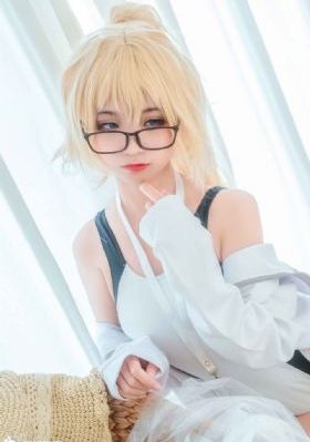 打烊后只剩两个人的沙龙免费观看