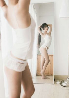 春潮灿烂海棠红