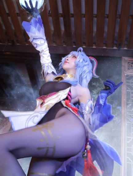 撕开她的乳罩慢慢揉捏电影