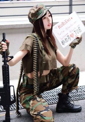 一脱成名
