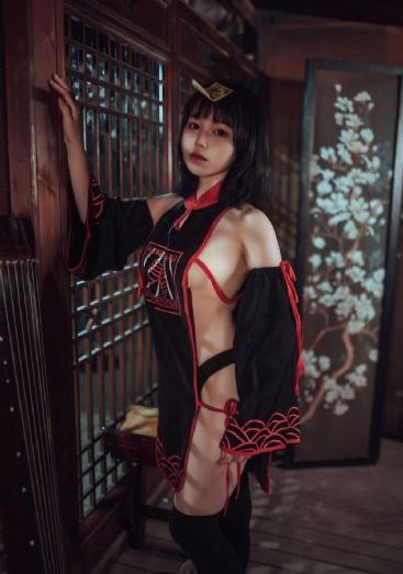 《年轻的女教师》4